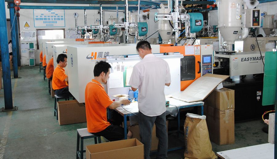 AK(中国)AK官方网站注塑产品车间